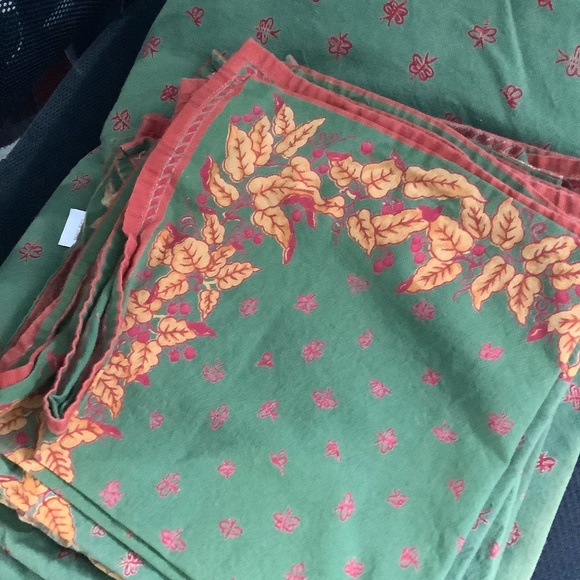 Williams Sonoma TWO TABLECLOTHS 70 x 70 100% Cotton 8 NAPKINS - Picture 3 of 10